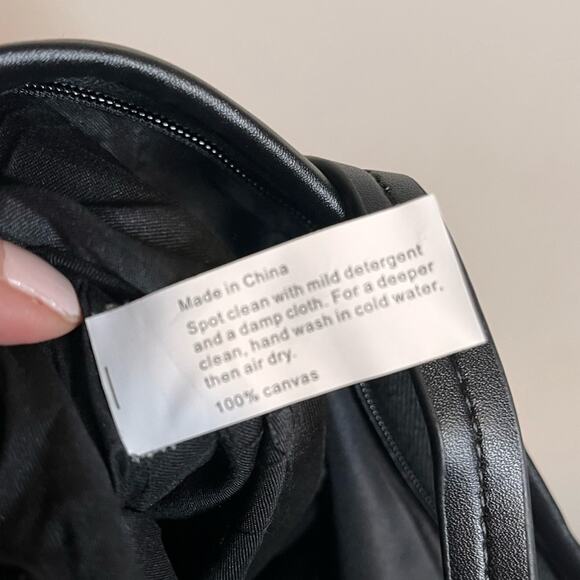 NEW CLEOBELLA Large Canvas Tote in Black with Vegan leather trim fabfitfun box - Picture 5 of 8